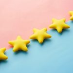 Using Online Reviews to Help Choose an Agent
