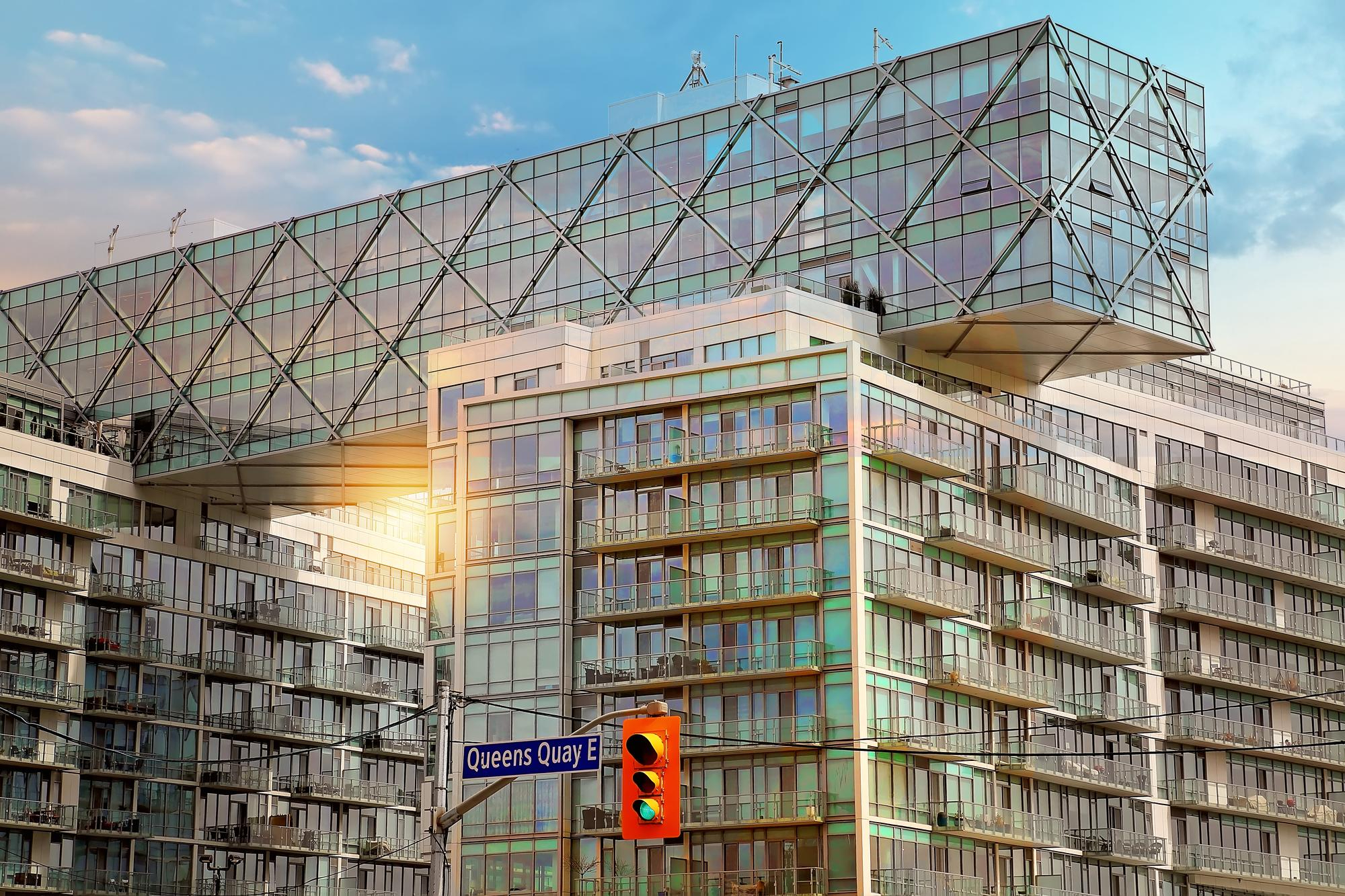 toronto-condos Toronto Condos Building with rent waiting to drop